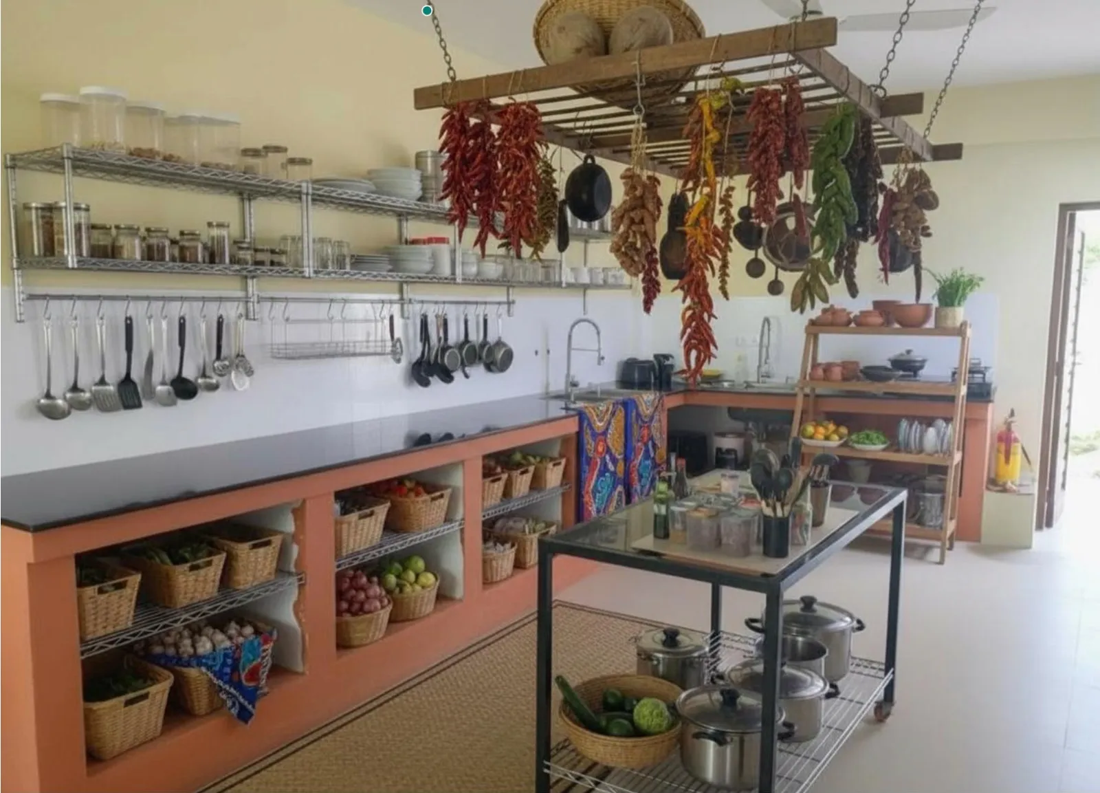 Traditional Villa Kitchen